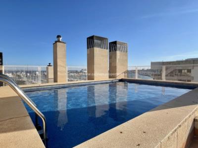 Great apartment with views and pool on Paseo Marítimo